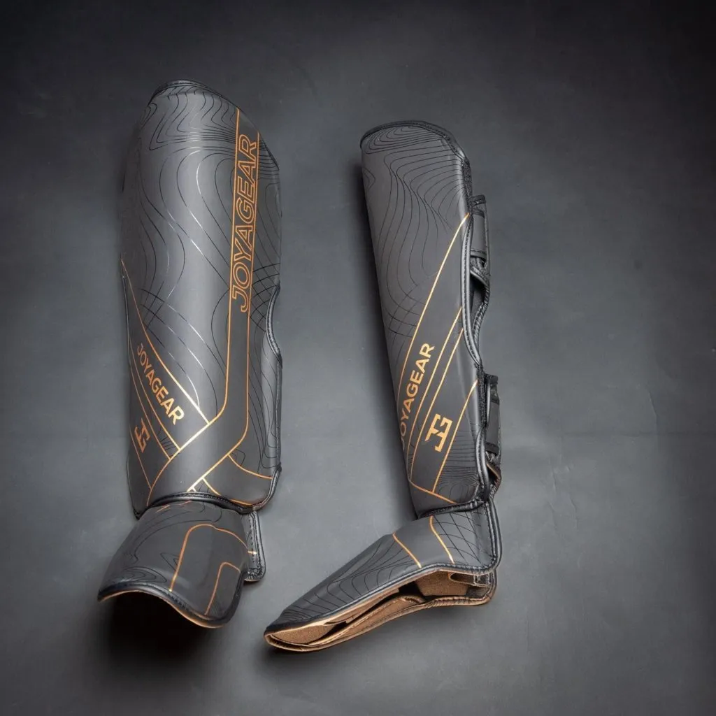 Caneleira Joya Essential de Kickboxing Preto-Dourado