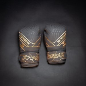Luva de Kickboxing Joya Essential Preto-Dourado - Imagem 4