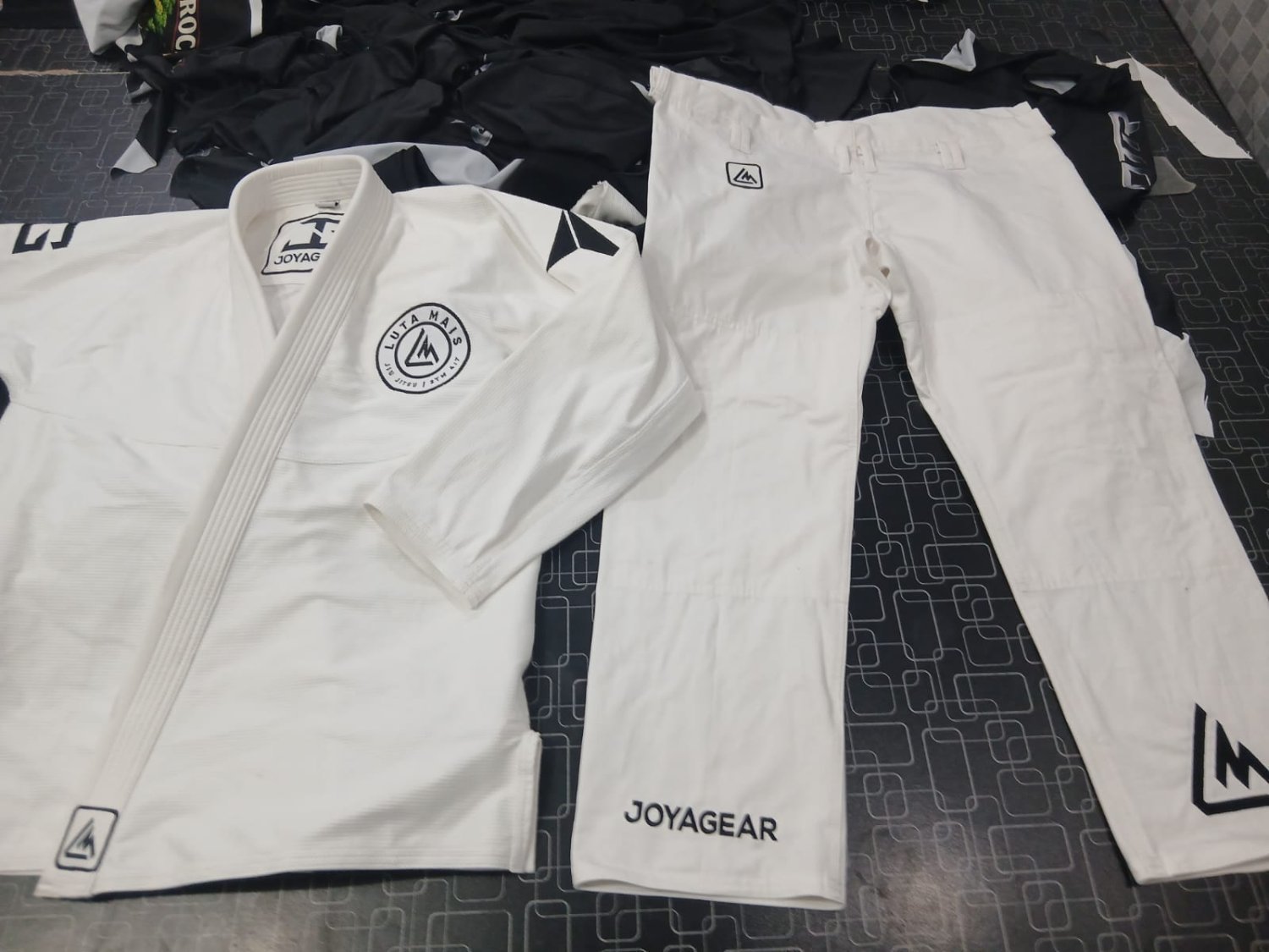Kimono Joya BJJ Gi Branco - Imagem 1